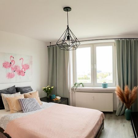 Piotrapartments - Daleka Cozy Train&Airport Apartment Варшава Екстер'єр фото