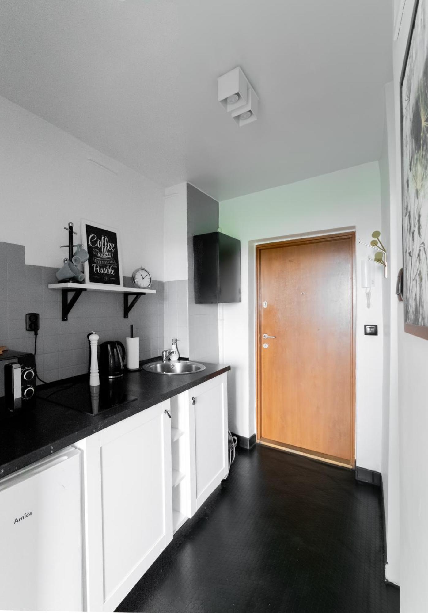 Piotrapartments - Daleka Cozy Train&Airport Apartment Варшава Екстер'єр фото