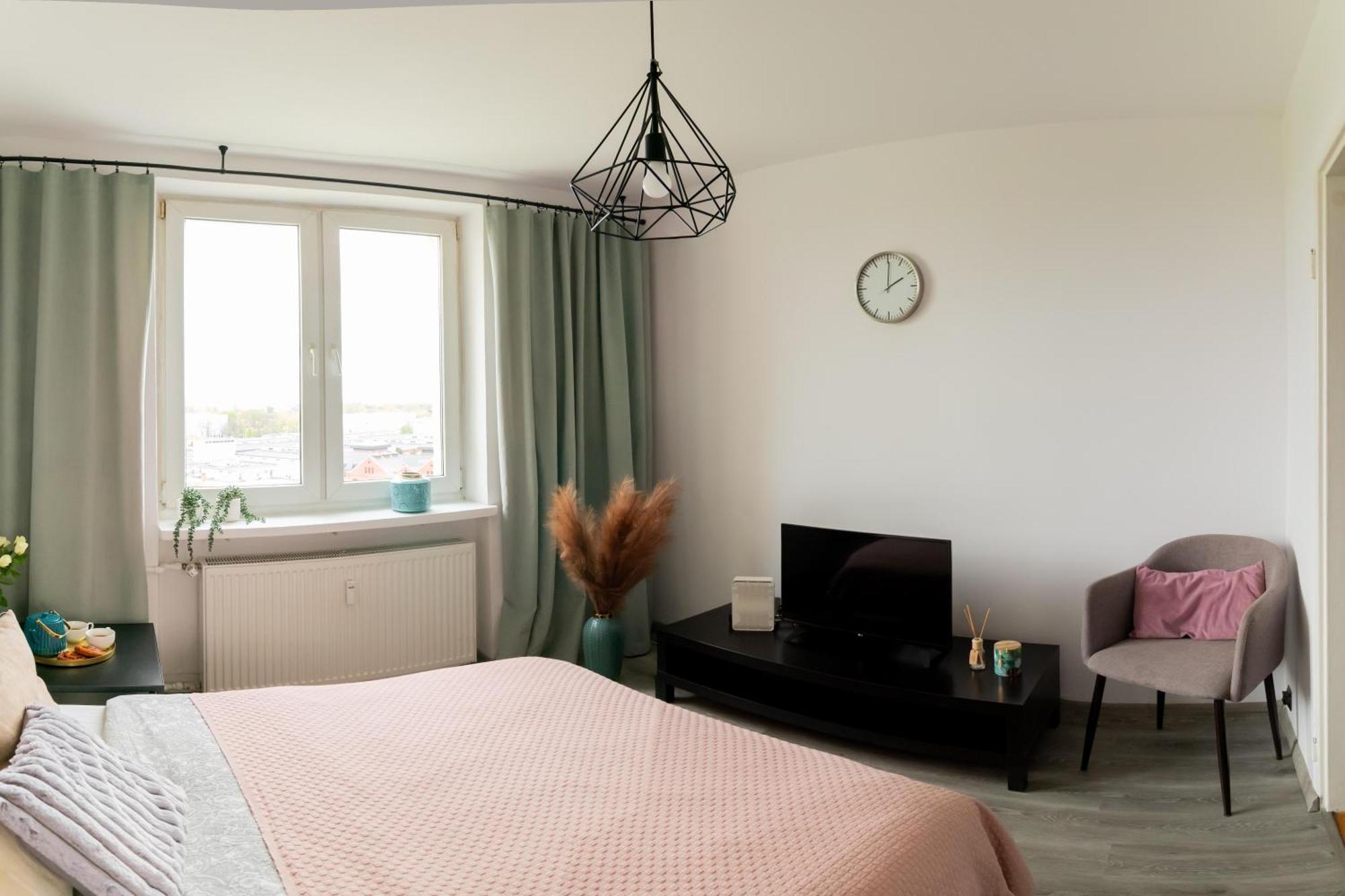 Piotrapartments - Daleka Cozy Train&Airport Apartment Варшава Екстер'єр фото